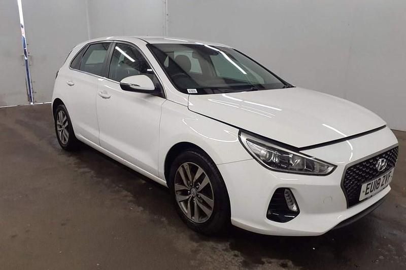 White Used 2018 Hyundai i30 Edition Hatchback | £7,699 (Fair price) - Image 1/1