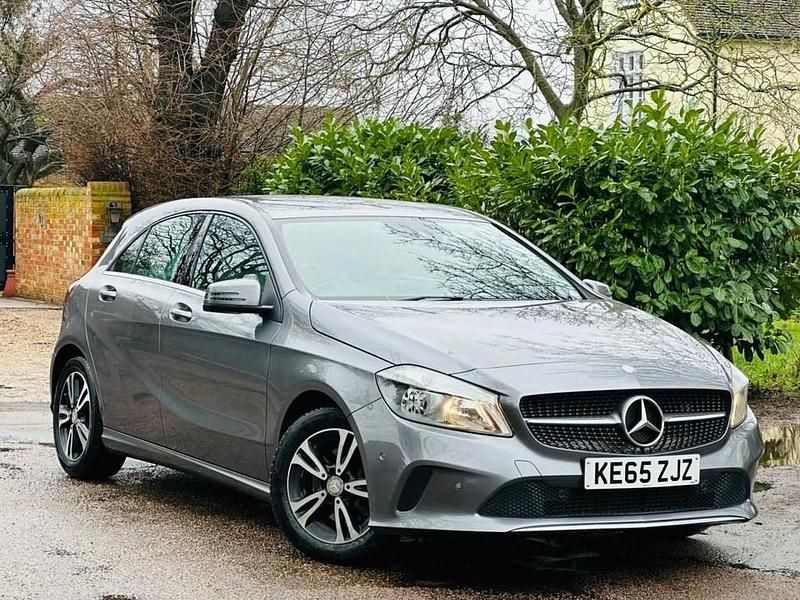 Used Mercedes A180 Executive 122 HP (89 kW) 2015 Grey Hatchback