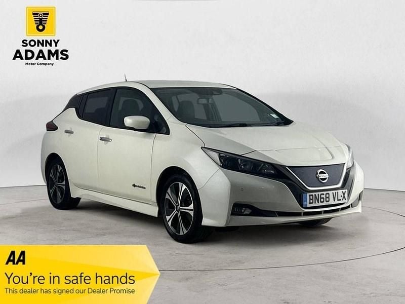 Used Nissan Leaf N-Connecta 110 kW (150 HP) 2018 White Hatchback