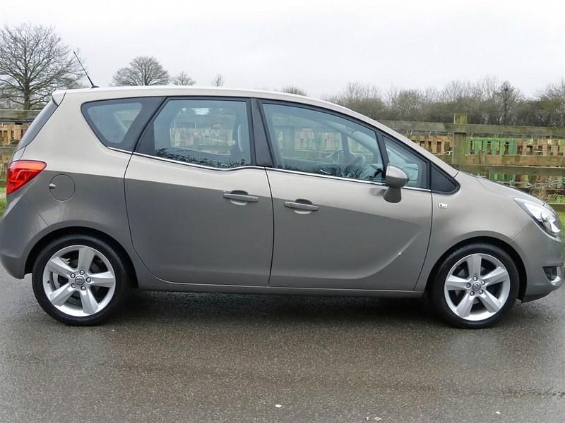 Used Vauxhall Meriva 2014 Brown MPV