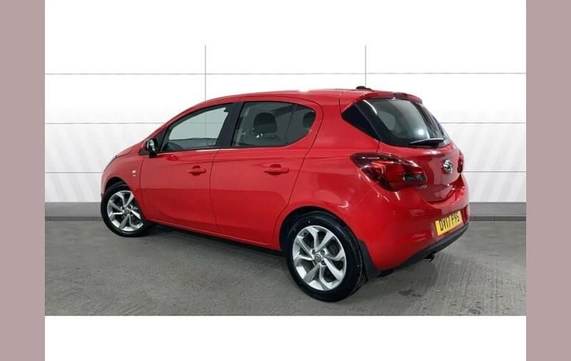 Used Vauxhall Corsa SRi 90 HP (66 kW) 2017 Red Hatchback