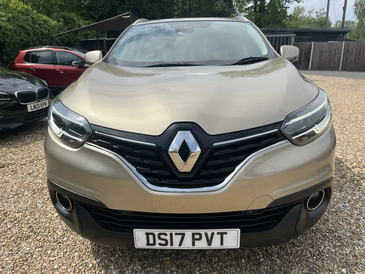 Usado Renault Kadjar Dynamique 110 HP (80 kW) 2017 Bege SUV