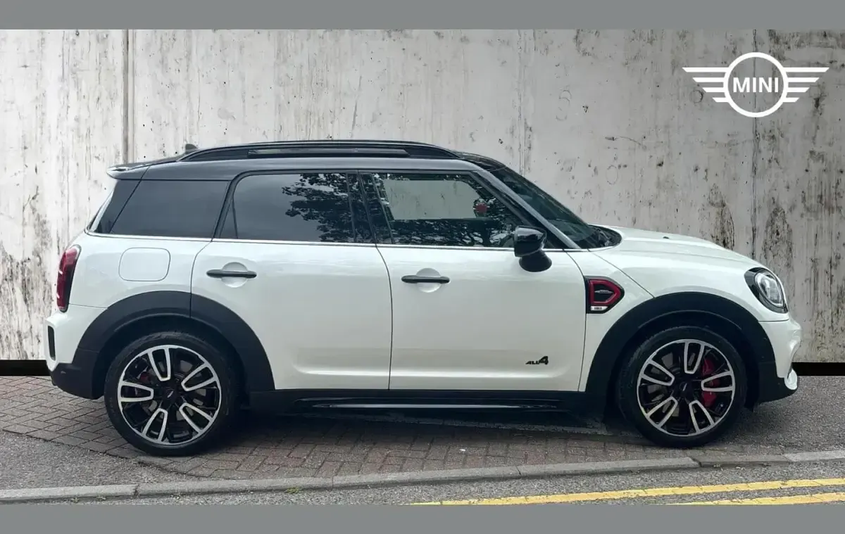 Used Mini John Cooper Works Countryman 301 HP (221 kW) 2024 Nanuq white SUV
