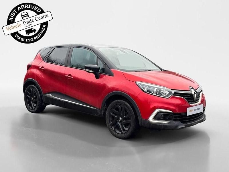 Used Renault Captur Iconic 90 HP (66 kW) 2018 Red SUV