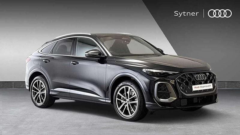 Black Used 2025 Audi Q5 Sportback Advanced SUV | £52,500 (Fair price) - Image 1/4