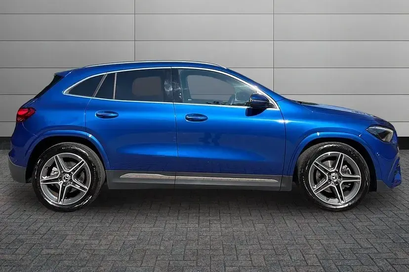 Used Mercedes GLA220 Executive 187 HP (137 kW) 2024 Spectral blue SUV