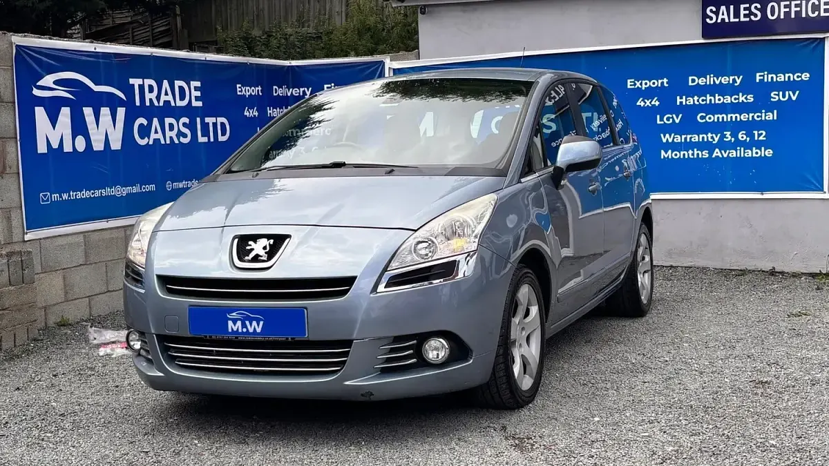 Used Peugeot 5008 Active 112 HP (82 kW) 2012 Blue MPV
