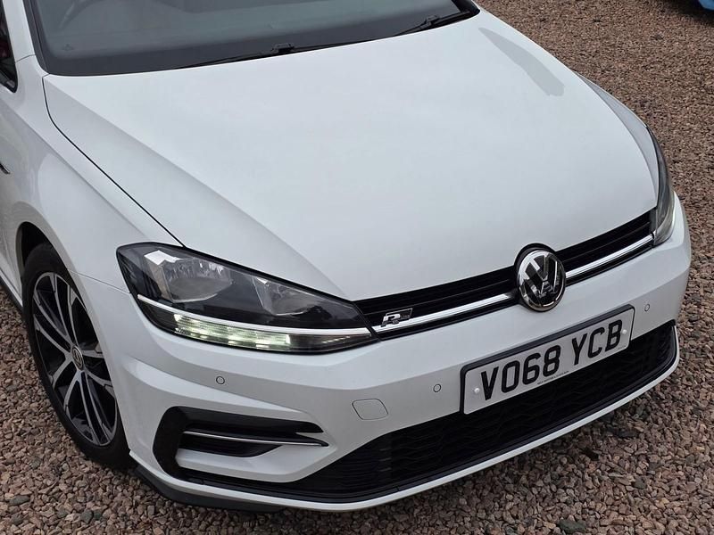 Used VW Golf VII R-line 150 HP (110 kW) 2018 White Hatchback