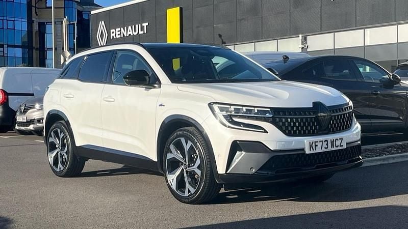White Used 2023 Renault Austral Iconic Esprit Alpine SUV | £24,372 (Good price) - Image 1/1