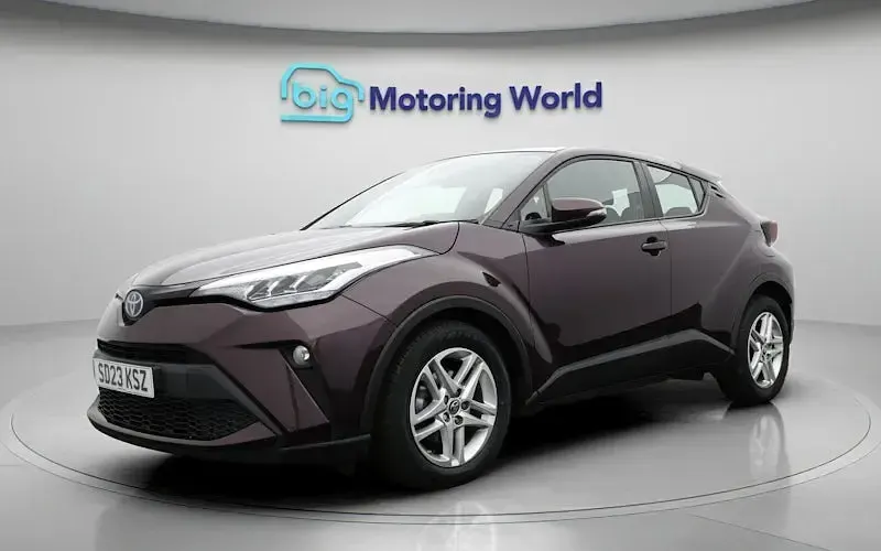 Used Toyota C-HR 122 HP (89 kW) 2023 Purple SUV
