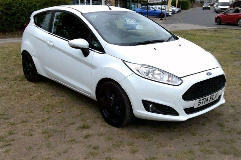 White Used 2014 Ford Fiesta Zetec Hatchback | £1,895 (Fair price) - Image 1/1