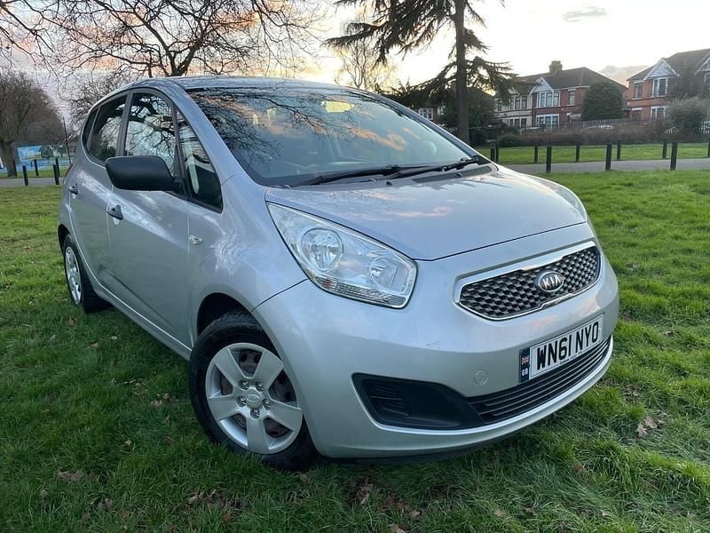 Silver Used 2011 Kia Venga 2 Hatchback | £2,490 (Fair price) - Image 1/4