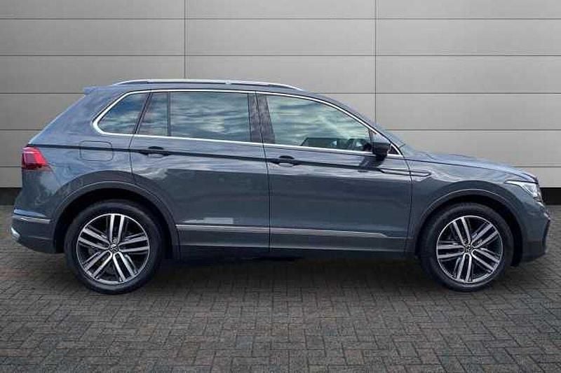 Used VW Tiguan Elegance 150 HP (110 kW) 2023 Dolphin grey SUV