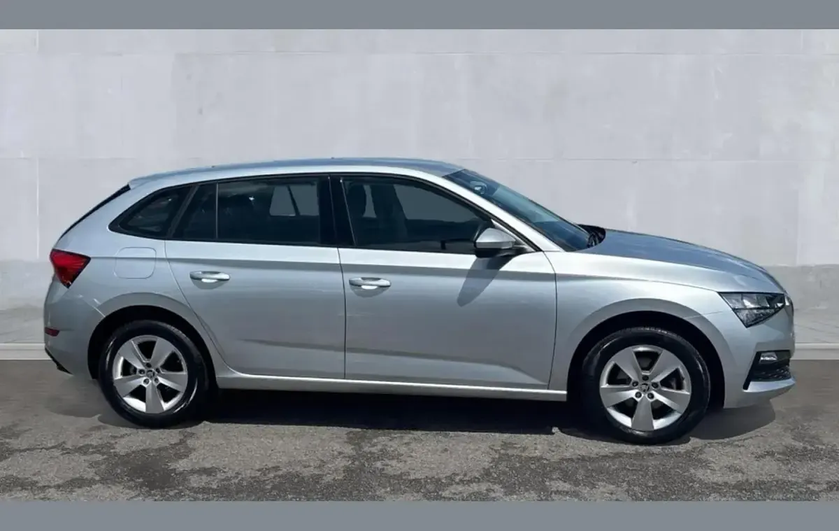 Used Skoda Scala SE 147 HP (108 kW) 2021 Silver Hatchback