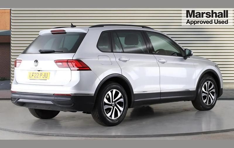 Used VW Tiguan Active 150 HP (110 kW) 2022 Silver SUV