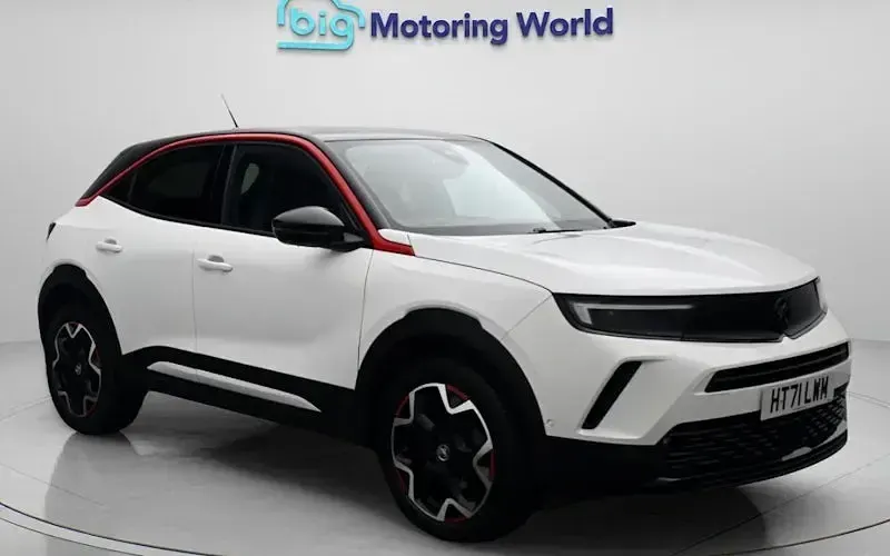 Used Vauxhall Mokka SRi 131 HP (96 kW) 2022 White SUV