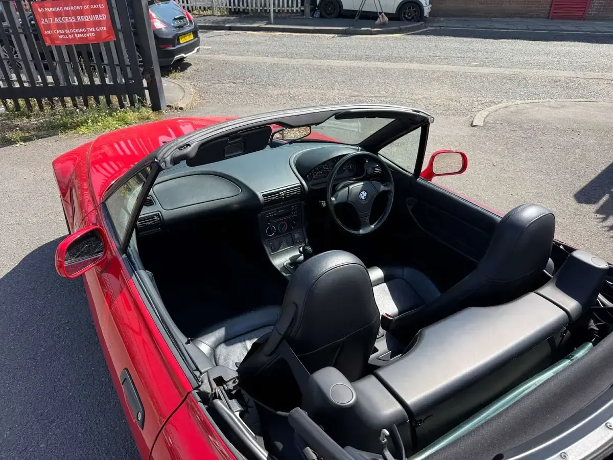 Used BMW Z3 140 HP (102 kW) 1997 Red Cabriolet