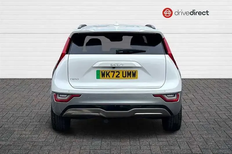 Used Kia e-Niro 147 kW (201 HP) 2022 White SUV