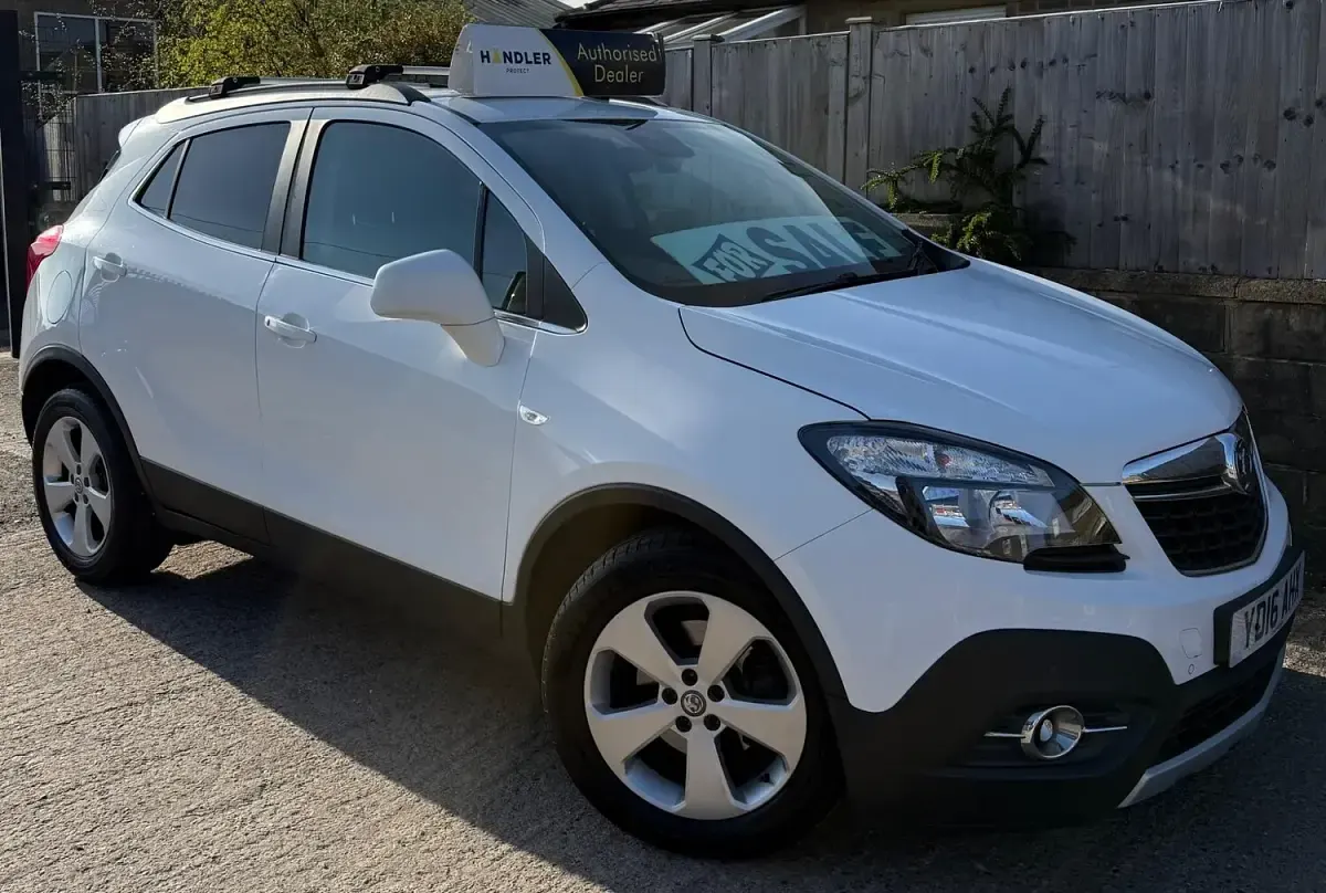 Used Vauxhall Mokka S 136 HP (100 kW) 2016 White SUV
