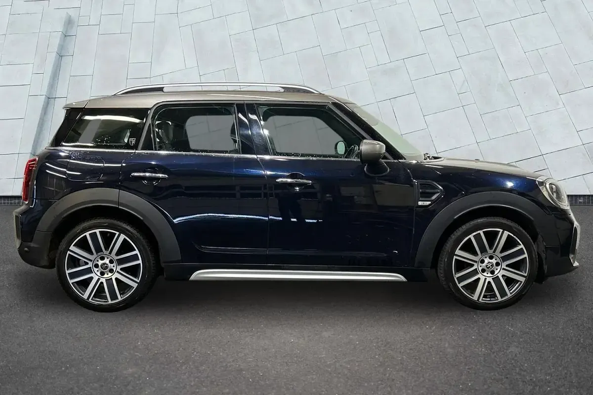 Used Mini Cooper Countryman Exclusive 134 HP (98 kW) 2022 Black SUV