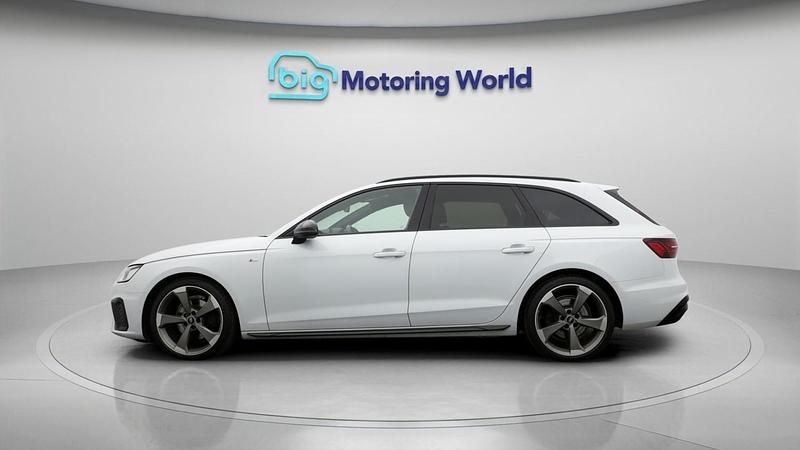 Used Audi A4 Black Edition 148 HP (108 kW) 2022 White Estate