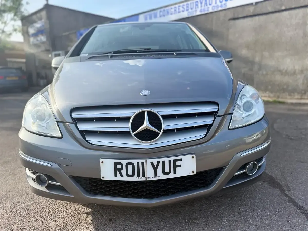 Used Mercedes B180 2011 Grey Hatchback