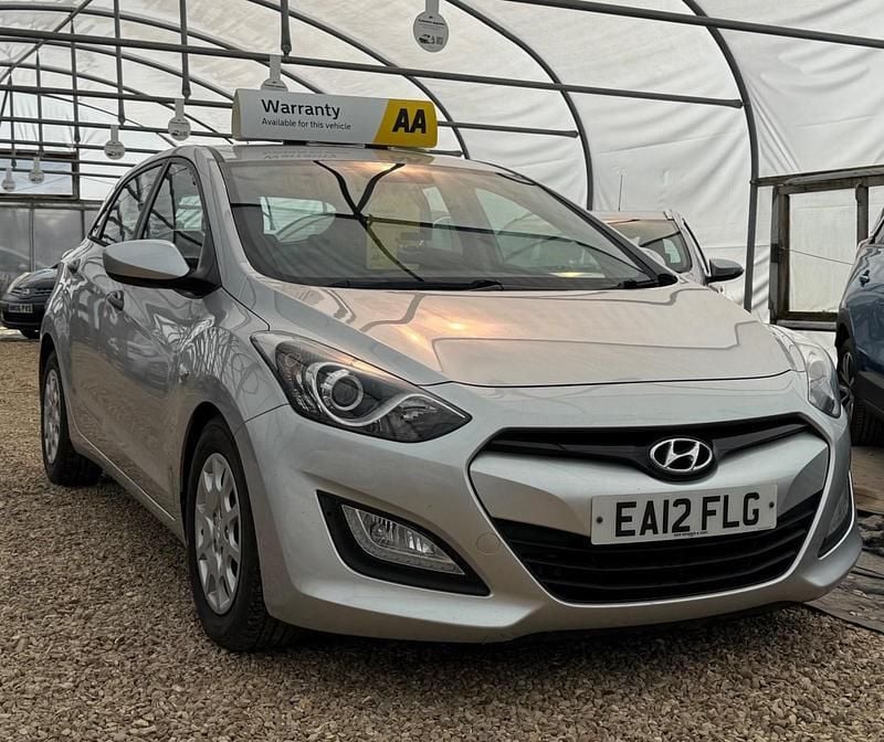 Silver Used 2012 Hyundai i30 Classic Hatchback | £2,499 (Fair price) - Image 1/4