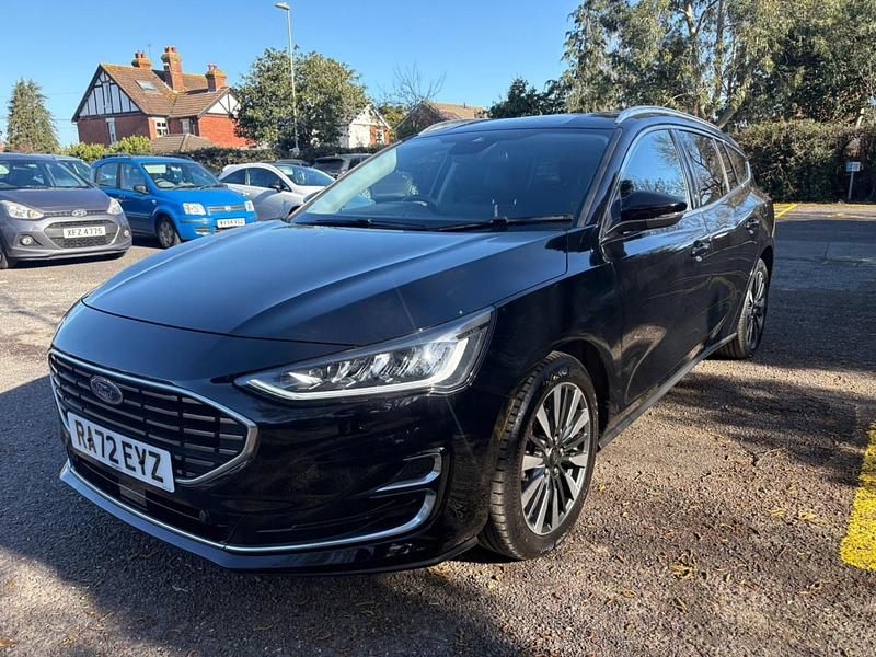 Used Ford Focus Titanium 120 HP (88 kW) 2023 Black Estate