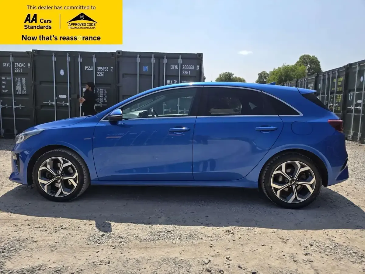 Used Kia Ceed 138 HP (101 kW) 2019 Blue Hatchback