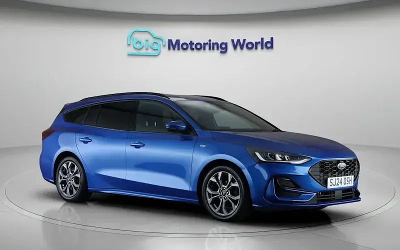 Used Ford Focus ST-Line 125 HP (91 kW) 2024 Blue Estate