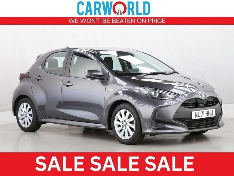 Grey Used 2021 Toyota Yaris Hybrid Hatchback | £11,490 (Fair price) - Image 1/3