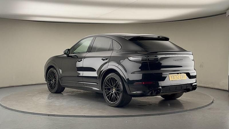Used Porsche Cayenne 460 HP (338 kW) 2022 Chromite black SUV