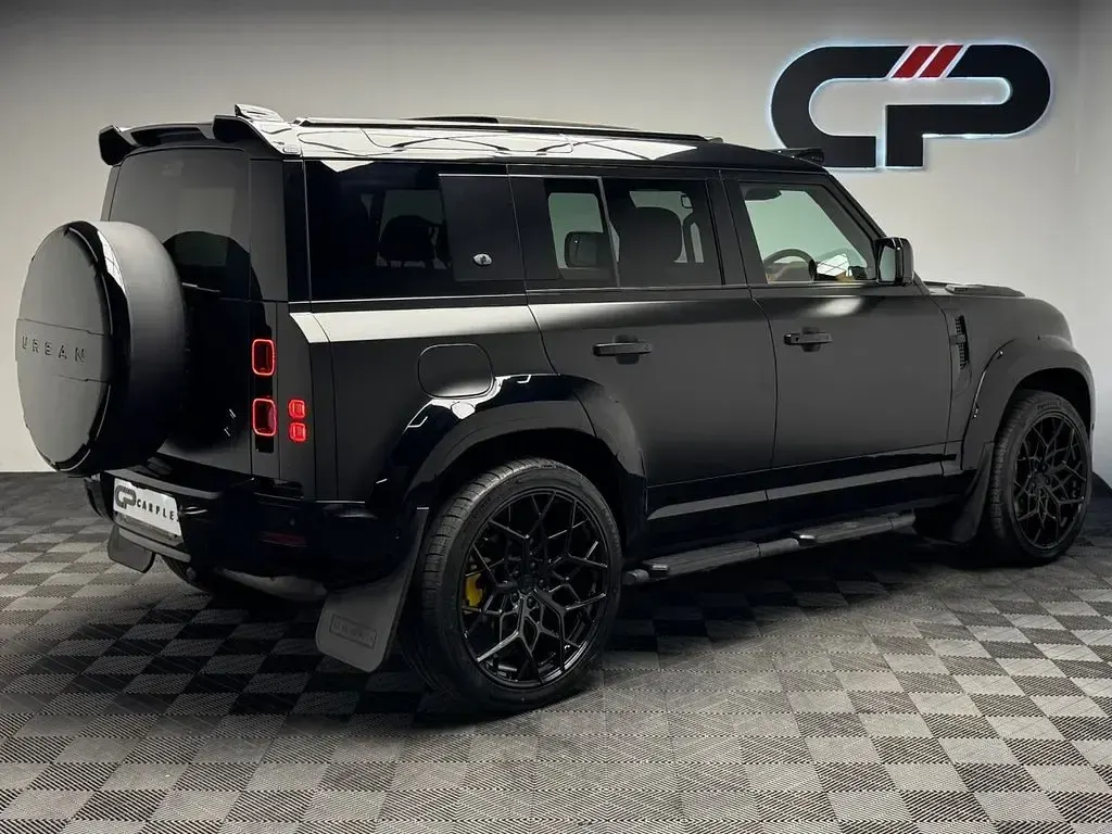 Used Land Rover Defender HSE Dynamic 250 HP (183 kW) 2023 Black SUV
