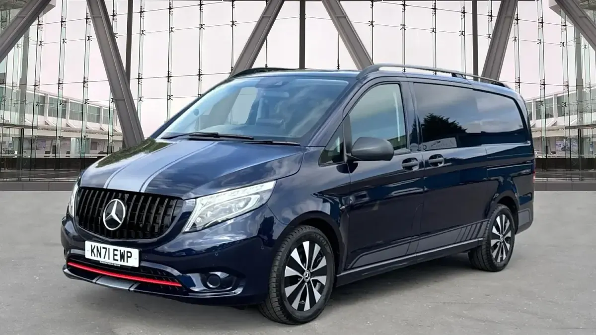 Used Mercedes Vito 190 HP (139 kW) 2021 Blue Van