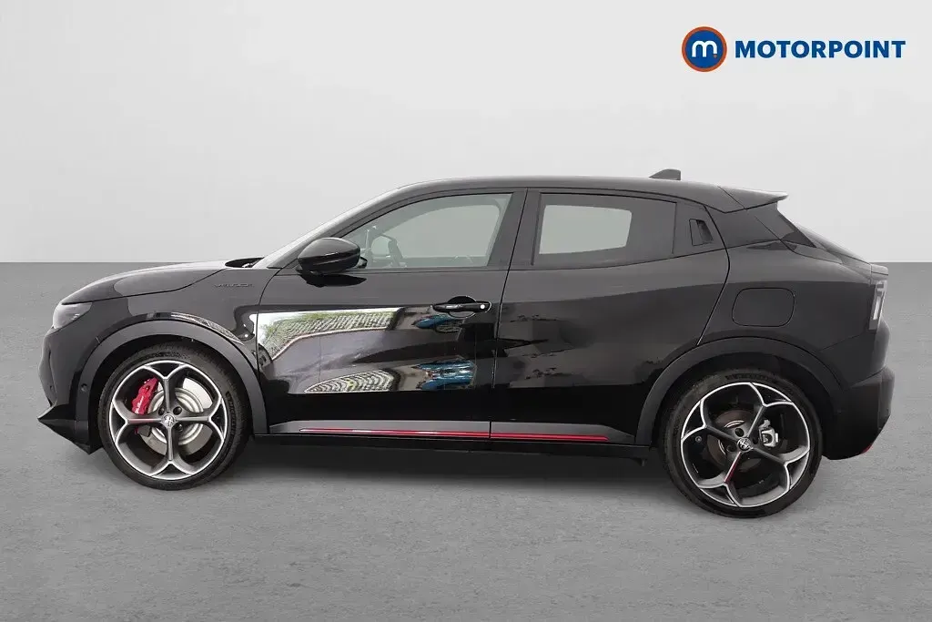 Used Alfa Romeo Junior Veloce 206 kW (281 HP) 2025 Black SUV