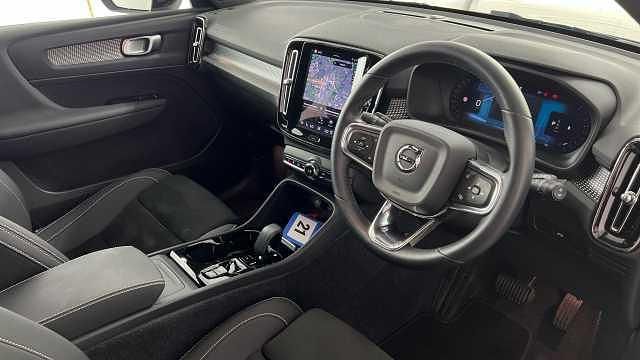 Used Volvo XC40 Plus 161 HP (118 kW) 2025 SUV