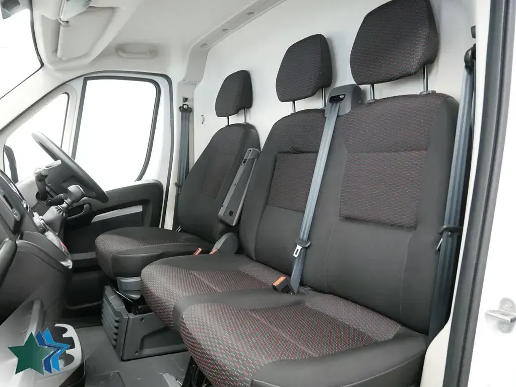 Used Peugeot Boxer Premium 140 HP (102 kW) 2024 White Van