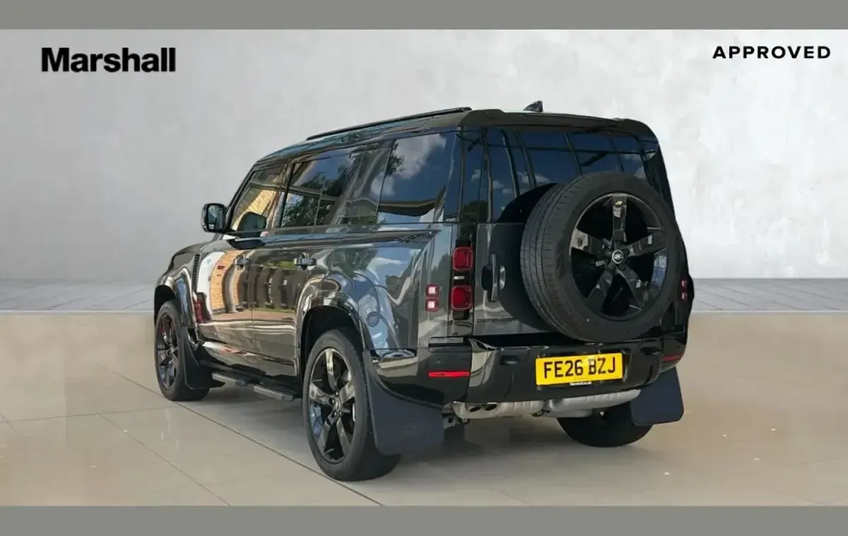 Used Land Rover Defender HSE Dynamic 350 HP (257 kW) 2026 Grey SUV
