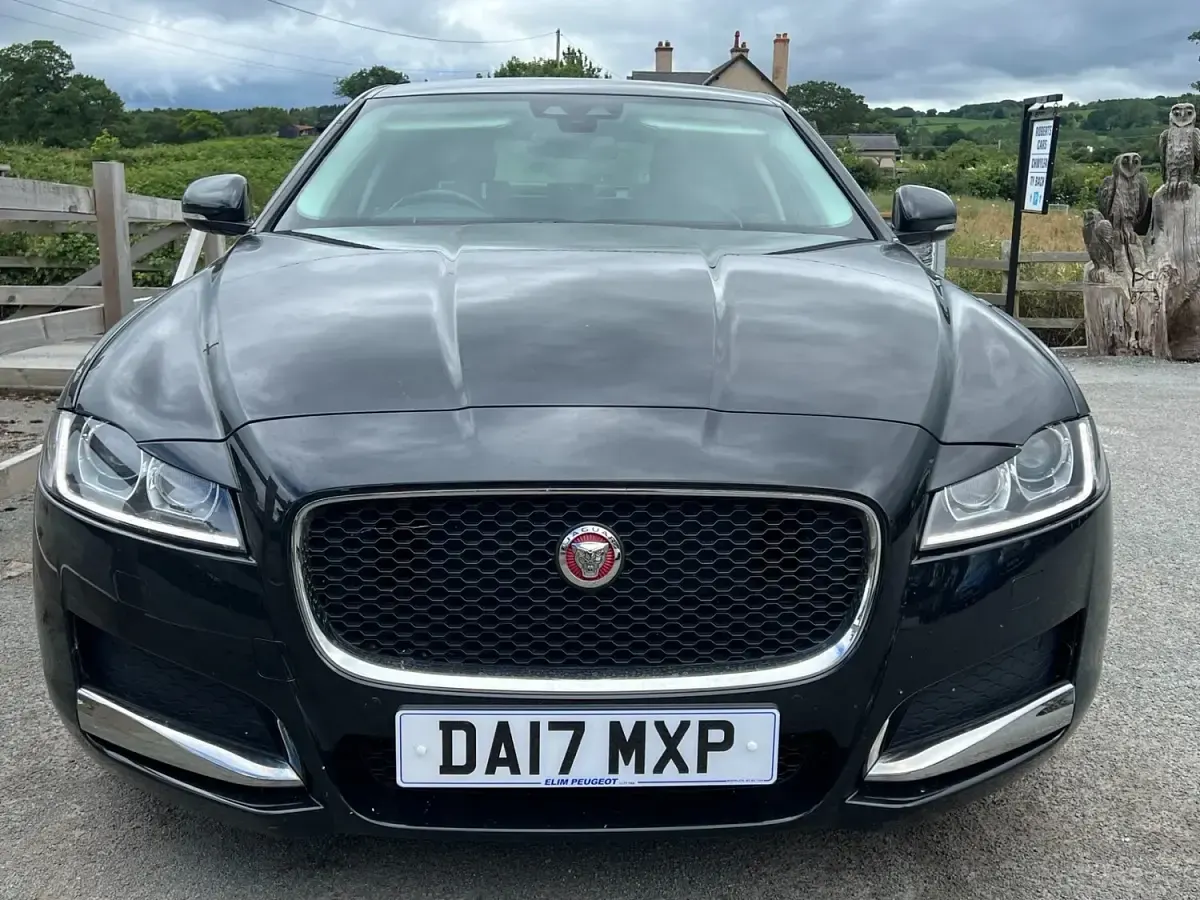 Used Jaguar XF Prestige 163 HP (119 kW) 2017 Black Sedan