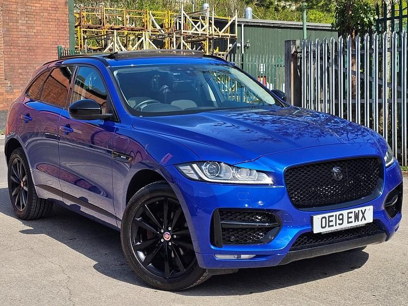 Second-hand Jaguar F-Pace R-Sport 180 CP (132 kW) 2019 Albastru SUV