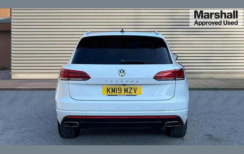 Used VW Touareg R-line 286 HP (210 kW) 2019 White SUV