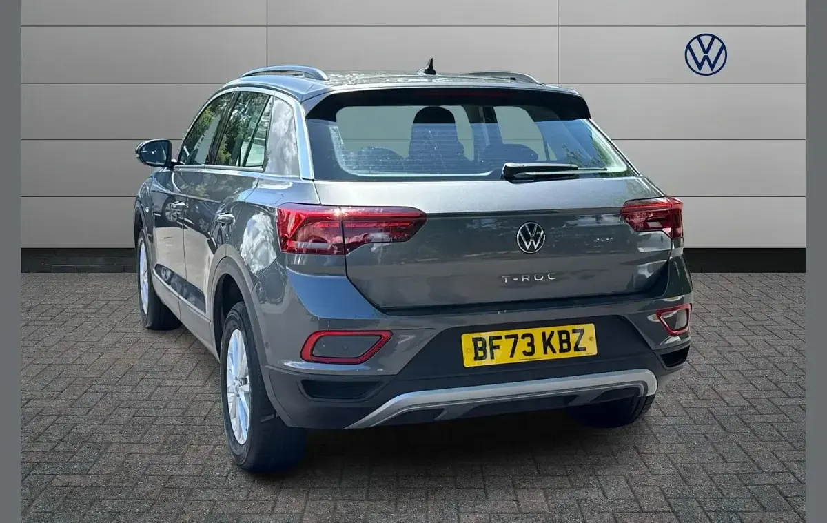 Used VW T-Roc Life 150 HP (110 kW) 2023 Grey SUV