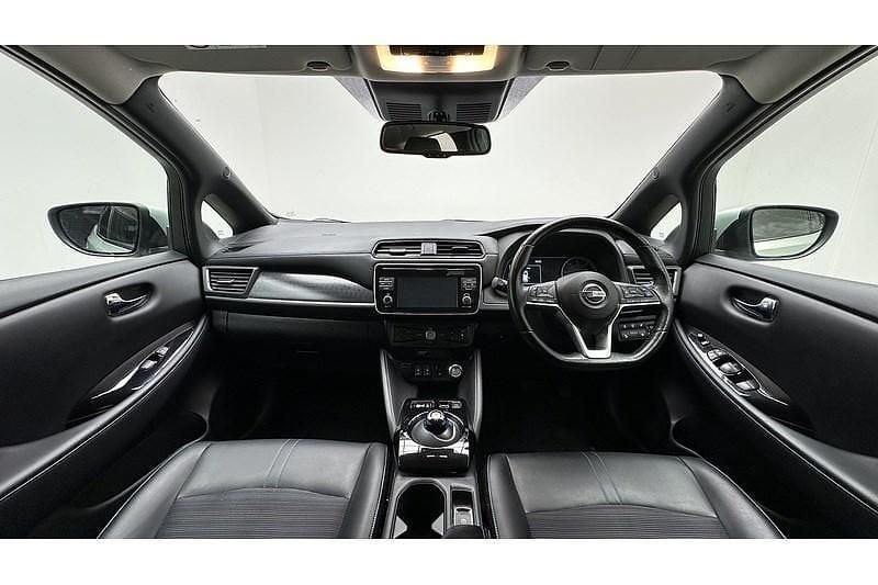 Used Nissan Leaf N-Connecta 110 kW (150 HP) 2018 Silver Hatchback