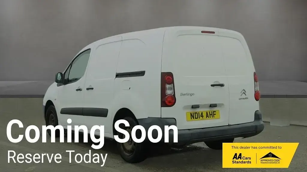 Usado Citroën Berlingo 90 CV (66 kW) 2014 Blanco Monovolumen
