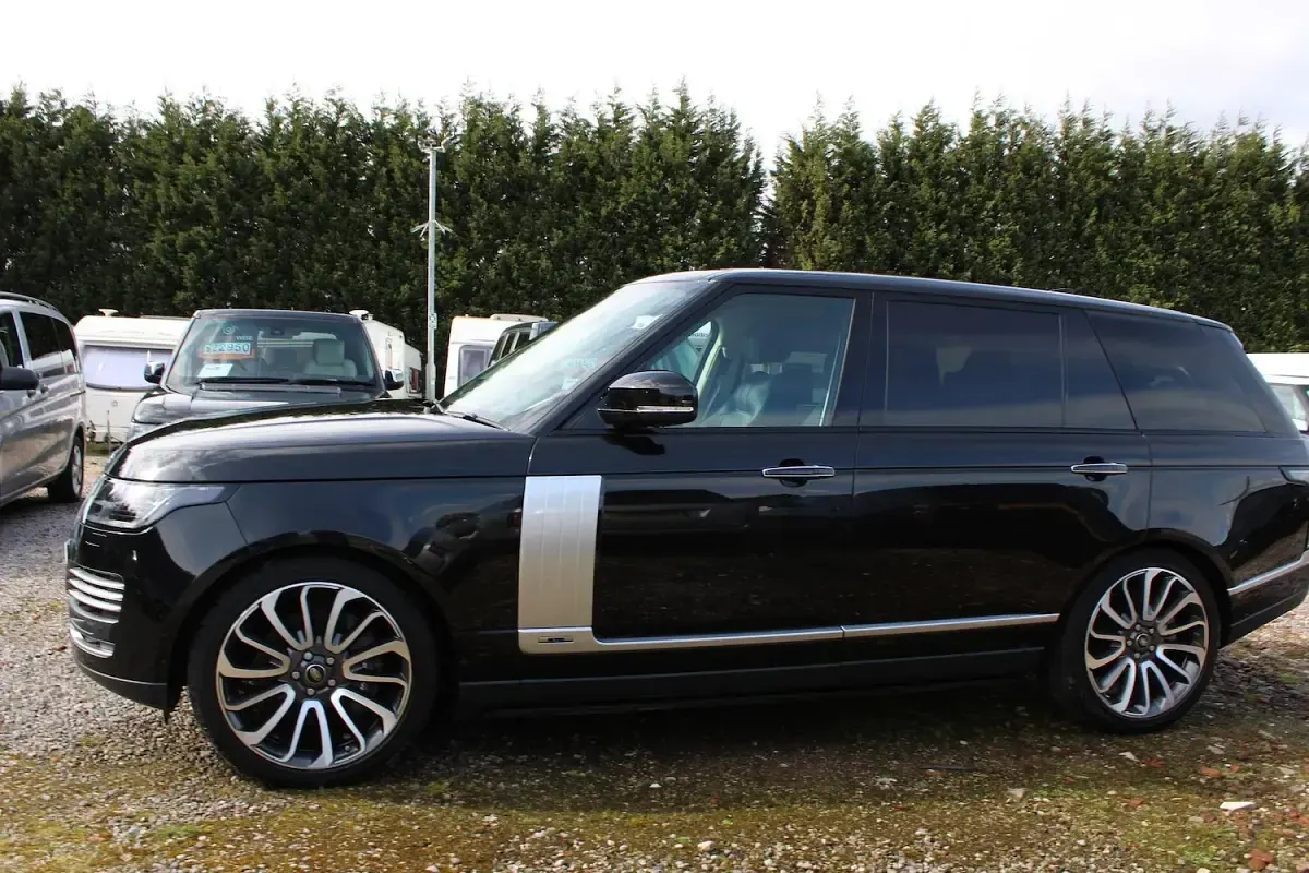 Used Land Rover Range Rover Autobiography 339 HP (249 kW) 2018 Black SUV