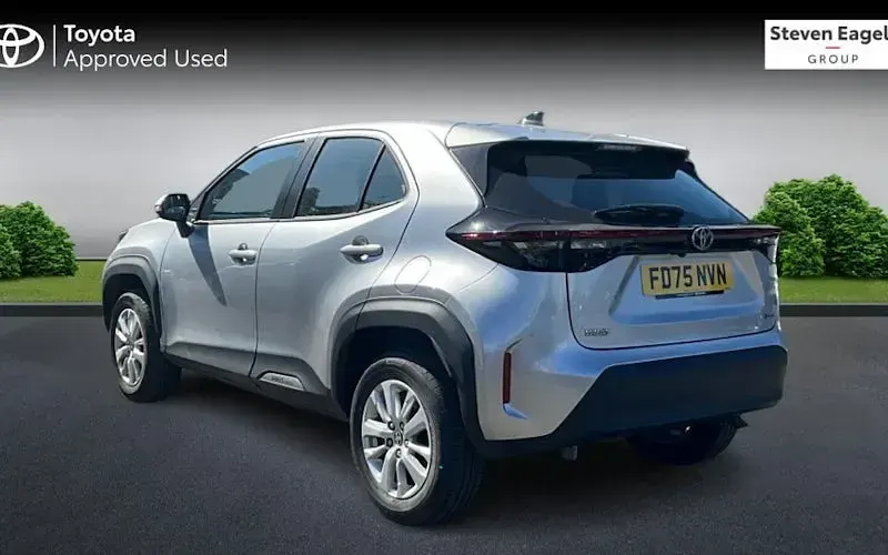 Used Toyota Yaris Hybrid 116 HP (85 kW) 2026 Estate