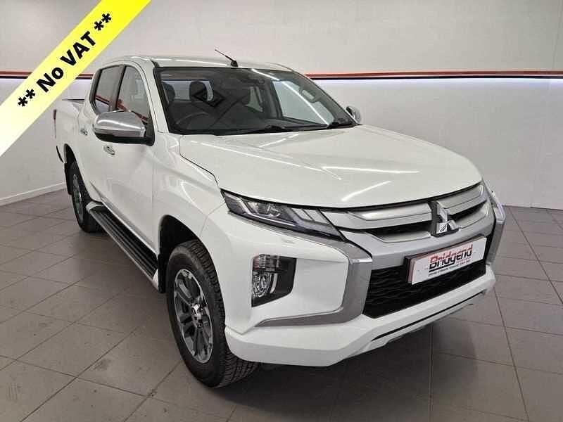 White Used 2021 Mitsubishi L200 Pickup | £20,999 (Expensive) - Image 1/4
