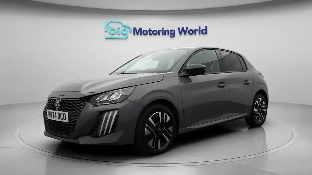 Used Peugeot 208 Allure 101 HP (74 kW) 2024 Grey Hatchback