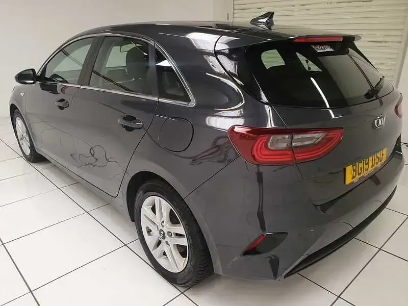 Used Kia Ceed 118 HP (86 kW) 2019 Grey Hatchback
