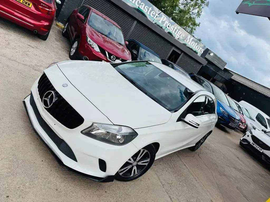 Used Mercedes A200 SE 136 HP (100 kW) 2016 White Hatchback